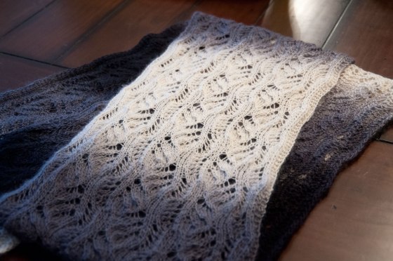 flight-of-the-nene-scarf-knitscene-accessories-2014-julie-lefrancois-1